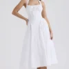 Adabella Weißes Baumwoll-Halter-Sommerkleid Adabella Weißes Baumwoll-Halter-Sommerkleid