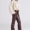 Adara Hose aus veganem Leder in Schokoladenbraun Adara Hose aus veganem Leder in Schokoladenbraun