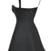 Adriana – Minikleid aus schwarzem Satin und Spitze Adriana – Minikleid aus schwarzem Satin und Spitze