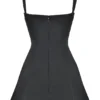 Adriana – Minikleid aus schwarzem Satin und Spitze Adriana – Minikleid aus schwarzem Satin und Spitze