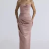 Adrienne – trägerloses Abendkleid aus Blush-Satin Adrienne – trägerloses Abendkleid aus Blush-Satin