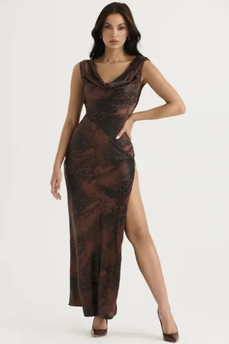 Alaina Antik-Kupfer-Maxikleid mit schrägen Schnittlinien