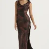 Alaina Antik-Kupfer-Maxikleid mit schrägen Schnittlinien Alaina Antik-Kupfer-Maxikleid mit schrägen Schnittlinien