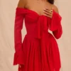 Alana Scarlet Off-Shoulder-Kleid Alana Scarlet Off-Shoulder-Kleid