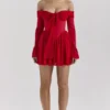 Alana Scarlet Off-Shoulder-Kleid Alana Scarlet Off-Shoulder-Kleid