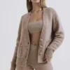 Alara Barley Chunky Strickjacke aus Naturwolle Alara Barley Chunky Strickjacke aus Naturwolle