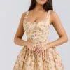Alba Midi-Kleid aus Baumwolle mit gerafftem Rock und Honeyflower-Print Alba Midi-Kleid aus Baumwolle mit gerafftem Rock und Honeyflower-Print