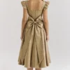Alessandra Midi-Kleid aus goldenem Jacquard mit abnehmbarem Schleifen