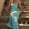 Alette Jade Satin-Maxikleid ohne Träger Alette Jade Satin-Maxikleid ohne Träger