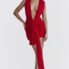 Aliza Cherry gerafftes Minikleid Aliza Cherry gerafftes Minikleid