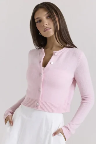 Alliana – Kurze Strickjacke aus Wolle in Rosa