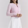 Alliana – Kurze Strickjacke aus Wolle in Rosa Alliana – Kurze Strickjacke aus Wolle in Rosa