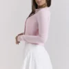 Alliana – Kurze Strickjacke aus Wolle in Rosa Alliana – Kurze Strickjacke aus Wolle in Rosa