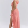 Aloura Korallenfarbenes Georgette-Maxikleid mit Rüschen Aloura Korallenfarbenes Georgette-Maxikleid mit Rüschen