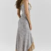 Aloura Paisley Print Georgette Ruffle Maxi Kleid Aloura Paisley Print Georgette Ruffle Maxi Kleid