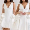 Amalia Weißes Minikleid aus Stretch-Baumwolle mit Schleifen Amalia Weißes Minikleid aus Stretch-Baumwolle mit Schleifen