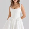 Ami Weißes Minikleid aus Stretch-Baumwolle mit Korsetts Ami Weißes Minikleid aus Stretch-Baumwolle mit Korsetts