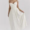 Amorata Maxikleid in Elfenbein mit Plissee Amorata Maxikleid in Elfenbein mit Plissee