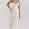 Amorata Maxikleid in Elfenbein mit Plissee Amorata Maxikleid in Elfenbein mit Plissee