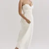 Amorata Maxikleid in Elfenbein mit Plissee Amorata Maxikleid in Elfenbein mit Plissee