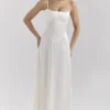 Anabella – Elfenbeinfarbenes Maxikleid aus Satin mit Schnürung Anabella – Elfenbeinfarbenes Maxikleid aus Satin mit Schnürung