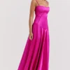 Anabella Fuchsia Maxikleid mit Schnürung Anabella Fuchsia Maxikleid mit Schnürung