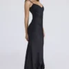 Anastelle – Schwarzes, handbesticktes Satin-Maxikleid – Limitierte Edition Anastelle – Schwarzes, handbesticktes Satin-Maxikleid – Limitierte Edition