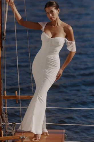 Antonella – Weißes Maxikleid aus gerafftem Mesh