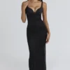 Ari Schwarzes, handbesticktes Maxikleid – Limited Edition Ari Schwarzes, handbesticktes Maxikleid – Limited Edition