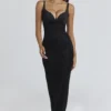 Ari Schwarzes, handbesticktes Maxikleid – Limited Edition Ari Schwarzes, handbesticktes Maxikleid – Limited Edition