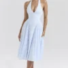 Arietta Midi-Kleid mit Halter-Ausschnitt aus Jacquard mit Bluebell-Blumenmuster Arietta Midi-Kleid mit Halter-Ausschnitt aus Jacquard mit Bluebell-Blumenmuster