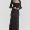 Artemis – Schwarzes Maxikleid aus Spitze Artemis – Schwarzes Maxikleid aus Spitze