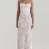 Artemis Vintage-Maxikleid aus cremefarbener Spitze Artemis Vintage-Maxikleid aus cremefarbener Spitze