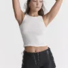 Azora Schwarze Micro-Mini-Shorts aus veganem Leder Azora Schwarze Micro-Mini-Shorts aus veganem Leder