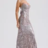 Azzurra Eisblaues Godet-Abendkleid aus Spitze Azzurra Eisblaues Godet-Abendkleid aus Spitze