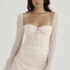 Baby Pink Quartz Chiffon Cutout Halter Mini-Kleid Baby Pink Quartz Chiffon Cutout Halter Mini-Kleid