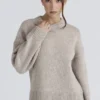 Bear Oatmeal Wollpullover mit grobem Strickmuster Bear Oatmeal Wollpullover mit grobem Strickmuster