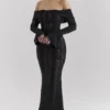 Belle Schwarzes schulterfreies Floral-Spitze-Maxikleid Belle Schwarzes schulterfreies Floral-Spitze-Maxikleid