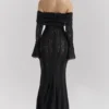Belle Schwarzes schulterfreies Floral-Spitze-Maxikleid Belle Schwarzes schulterfreies Floral-Spitze-Maxikleid