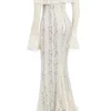 Belle Vintage cremefarbenes Maxikleid mit Blumenmuster und Spitzen-Schulterausschnitt Belle Vintage cremefarbenes Maxikleid mit Blumenmuster und Spitzen-Schulterausschnitt