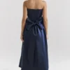 Bellina Mitternachtsblaues, trägerloses Midi-Kleid mit abnehmbarem Schleifen Bellina Mitternachtsblaues, trägerloses Midi-Kleid mit abnehmbarem Schleifen