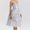 Bennett Englisches Porzellan-Print-Trägerloses Sommerkleid Bennett Englisches Porzellan-Print-Trägerloses Sommerkleid