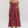 Bezauberndes Midi-Kleid mit schulterfreiem Ausschnitt aus gold- und beerenfarbener Spitze Bezauberndes Midi-Kleid mit schulterfreiem Ausschnitt aus gold- und beerenfarbener Spitze