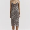 Blanca Midi-Kleid mit Kristallverzierung in Rauchgrau Blanca Midi-Kleid mit Kristallverzierung in Rauchgrau