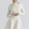 Bonnie Cremefarbenes Skater-Minikleid aus Merinowolle Bonnie Cremefarbenes Skater-Minikleid aus Merinowolle