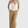 Cameron Caramel – Lässige, maßgeschneiderte Hose Cameron Caramel – Lässige, maßgeschneiderte Hose