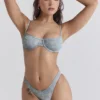 Capri Blau Paisley Bikini-Unterteil mit hohem Beinausschnitt Capri Blau Paisley Bikini-Unterteil mit hohem Beinausschnitt