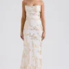 Capriana Weiß-Gold-Jacquard-Satin-Abendkleid Capriana Weiß-Gold-Jacquard-Satin-Abendkleid