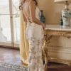Capriana Weiß-Gold-Jacquard-Satin-Abendkleid Capriana Weiß-Gold-Jacquard-Satin-Abendkleid