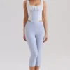 Carella Blaue, figurbetonte Capri-Hose aus Stretch-Twill Carella Blaue, figurbetonte Capri-Hose aus Stretch-Twill
